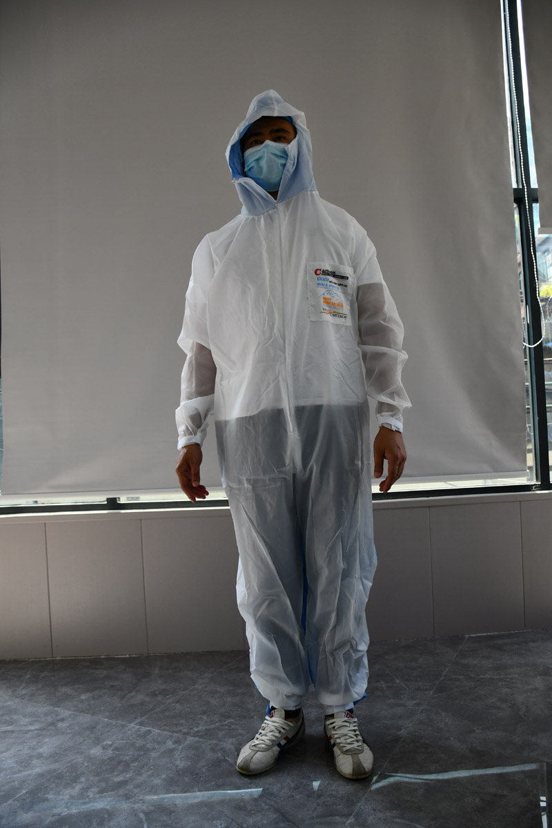 disposable coverall price in qatar